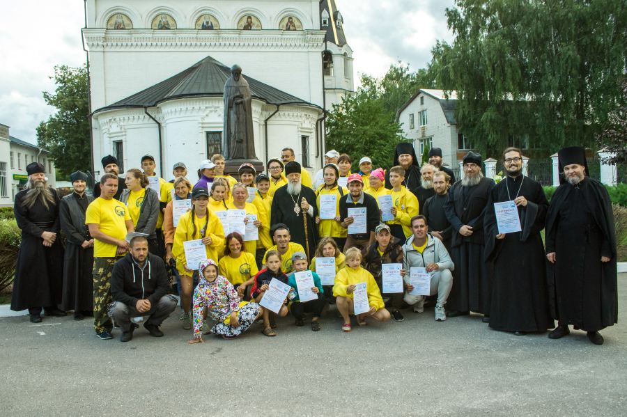 Епископ Городецкий и Ветлужский Августин встретил участников «Комбинированной туристско-исследовательской экспедиции «От Александра Невского к Александру Перову» в Городецком Феодоровском мужском монастыре