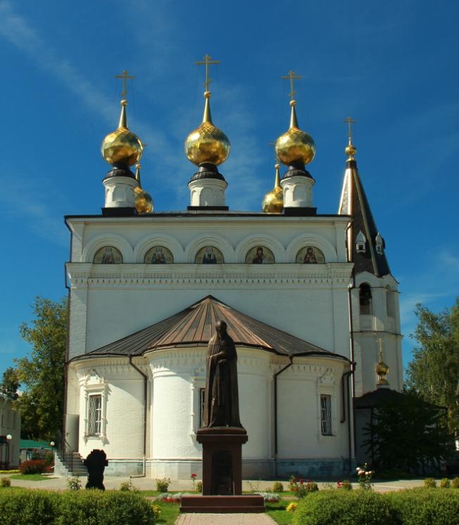 В день празднования 10-летия со дня возрождения Городецкого Феодоровского мужского монастыря епископ Городецкий и Ветлужский Августин совершил Божественную литургию