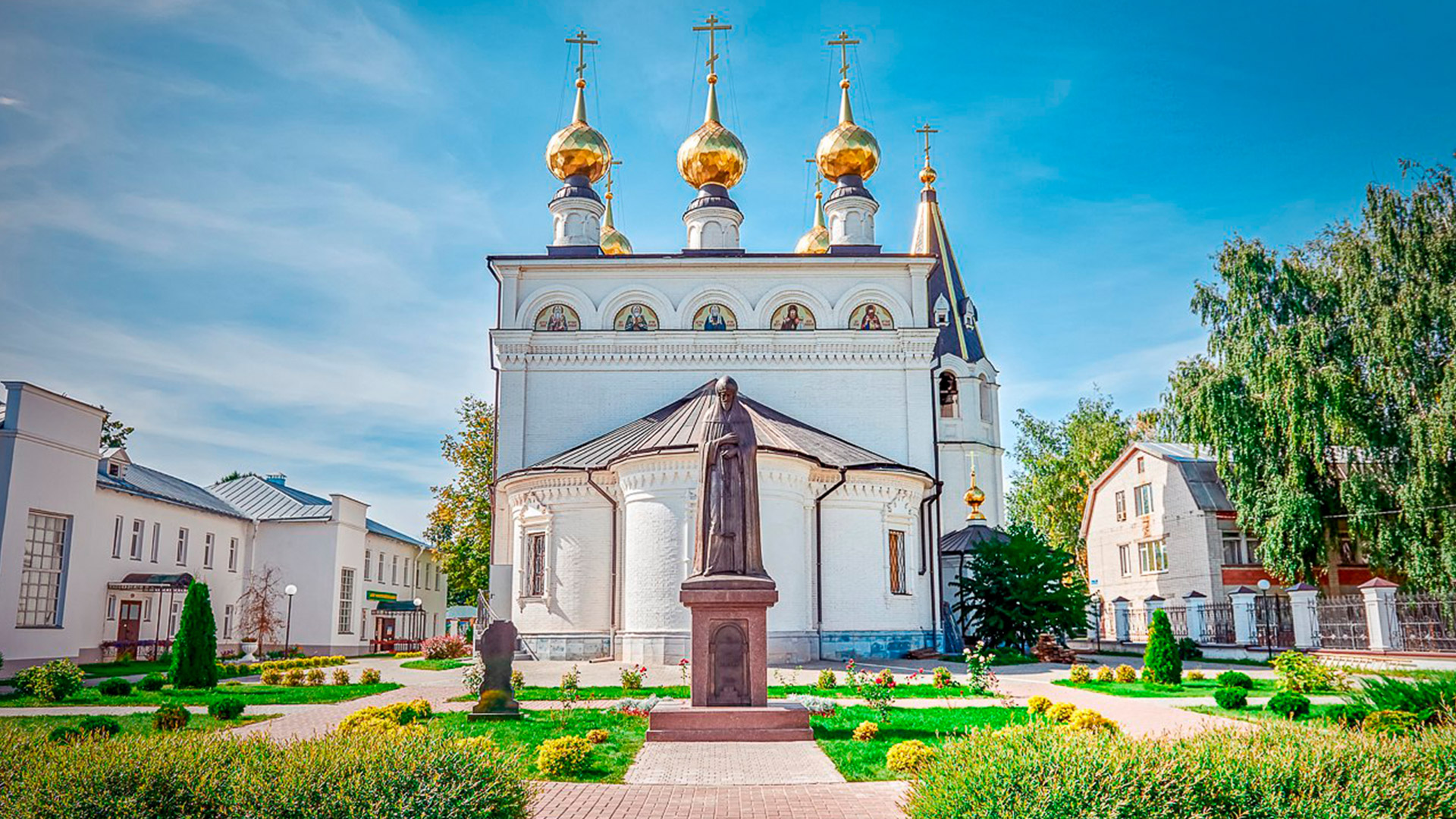 В праздник Явления иконы Пресвятой Богородицы во граде Казани братия Городецкого Феодоровского мужского монастыря совершили Божественную литургию