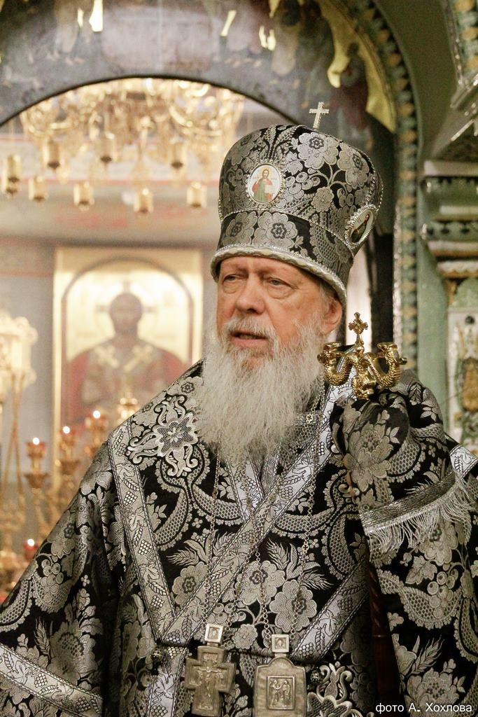 Епископ Городецкий и Ветлужский Августин совершил утреню Великого Пятка с чтением 12-ти Евангелий