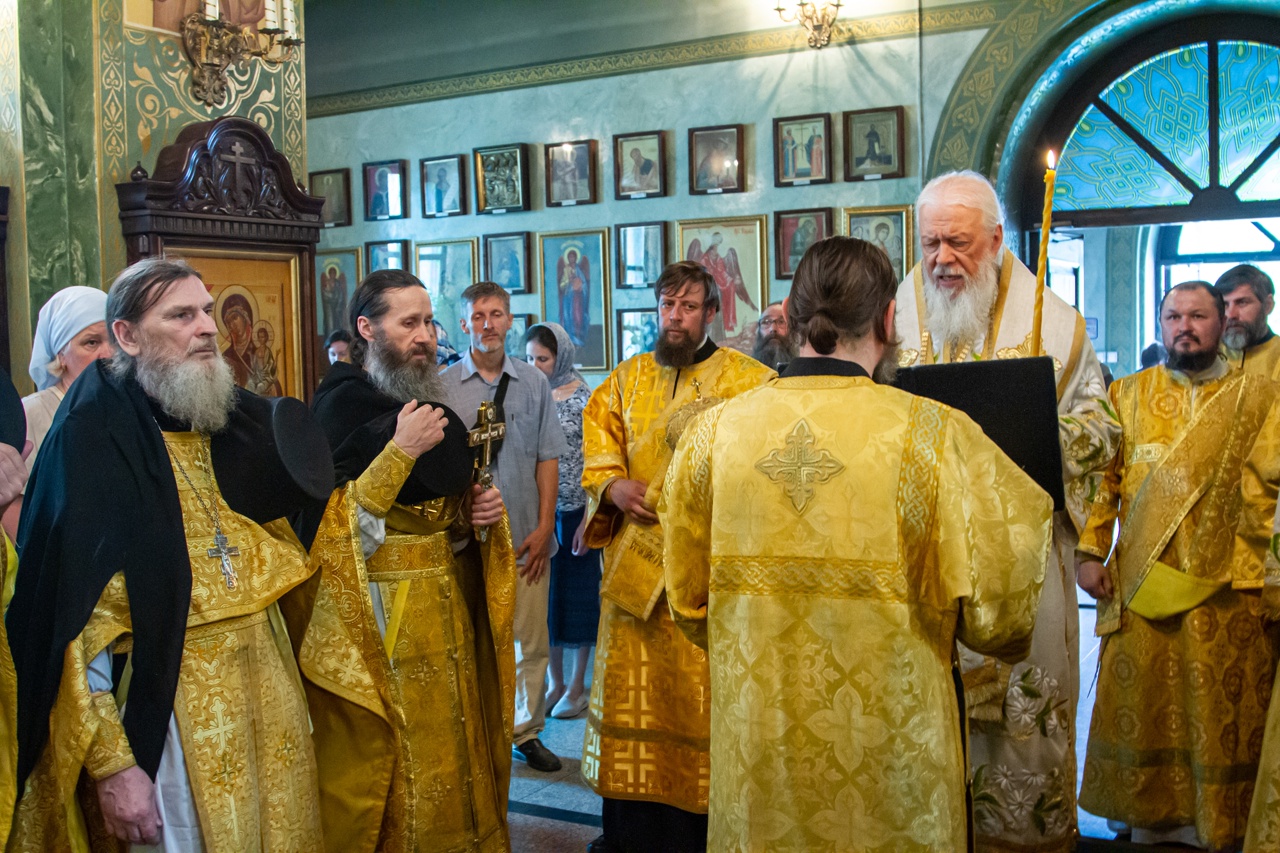 12 июля, в день памяти святых первоверховных апостолов Петра и Павла, епископ Городецкий и Ветлужский Августин совершил Божественную литургию в Феодоровском соборе Городецкого Феодоровского мужского монастыря