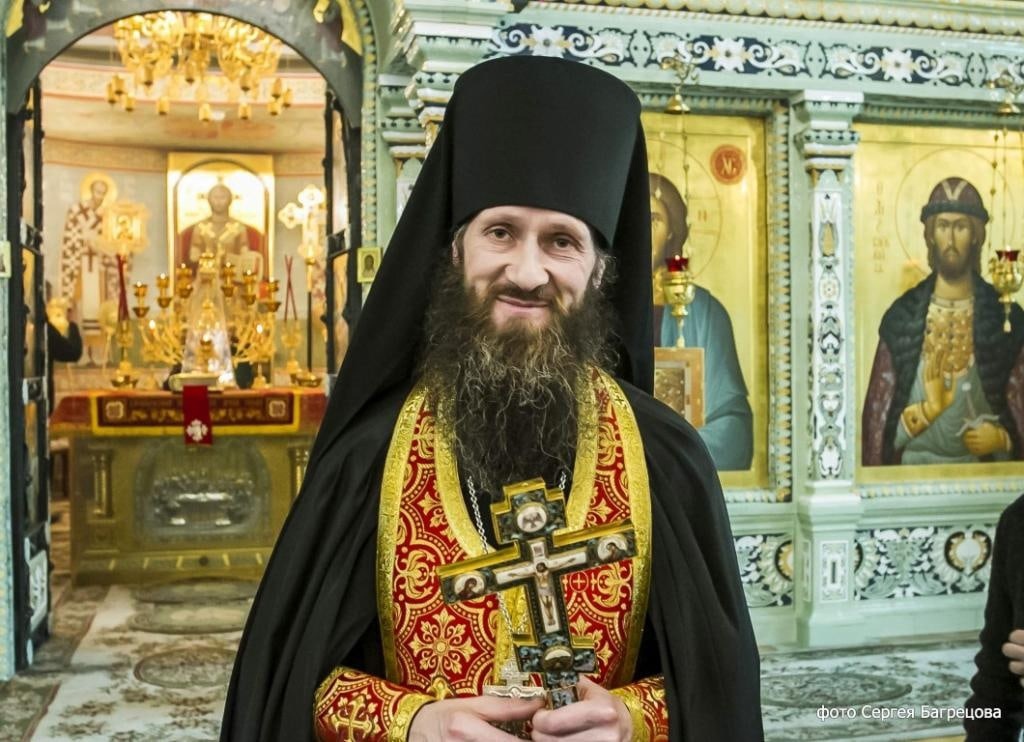 Досточтимый игумен Иона! Сегодня мы сердечно поздравляем Вас с днем рождения!