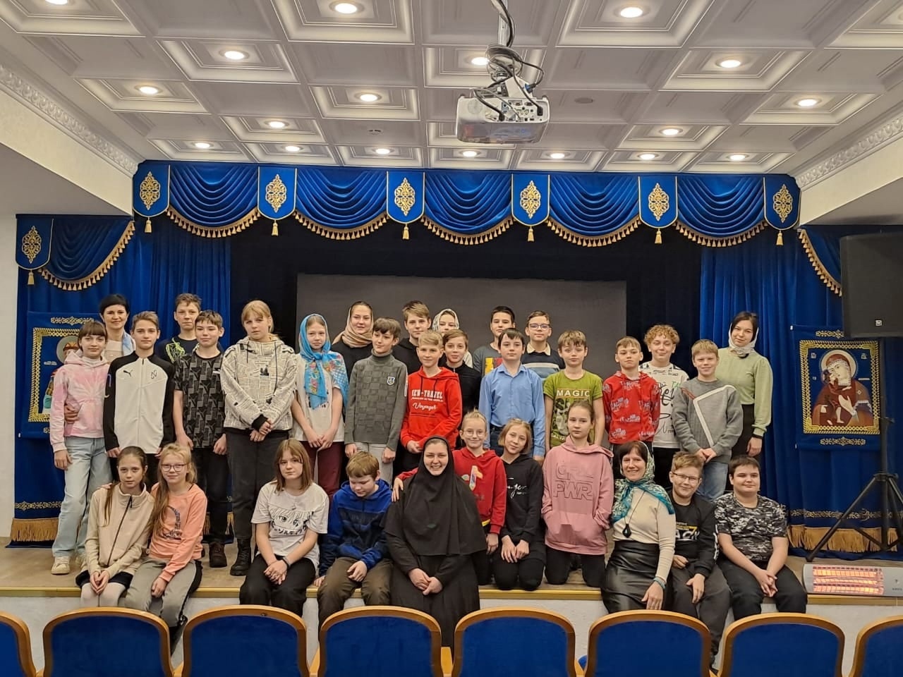 23 марта, в рамках проекта «Живём для России», в Центре православной культуры имени святого благоверного великого князя Александра Невского Городецкого Феодоровского мужского монастыря (г.Городец) состоялся Кинолекторий