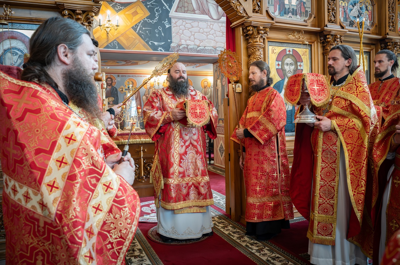 В день памяти Великомученика и целителя Пантелеимона епископ Городецкий и Ветлужский Парамон совершил Божественную литургию в Городецком Феодоровском мужском монастыре.