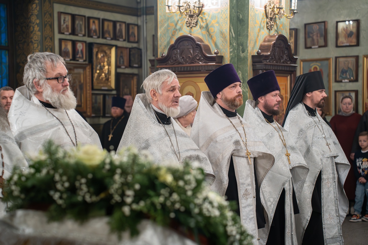 В праздник Рождества Христова епископ Городецкий и Ветлужский Парамон совершил Великую вечерню в Городецком Феодоровском мужском монастыре
