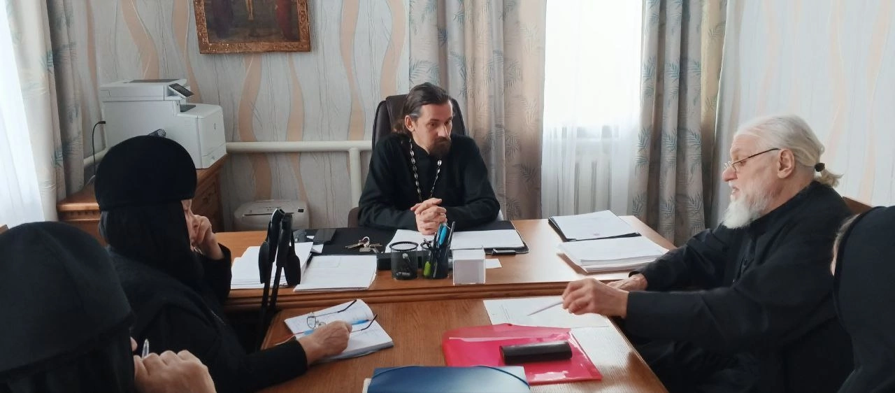 В ГОРОДЕЦКОМ ФЕОДОРОВСКОМ МУЖСКОМ МОНАСТЫРЕ ПРОШЛО СОВЕЩАНИЕ НАСТОЯТЕЛЕЙ И НАСТОЯТЕЛЬНИЦ МОНАСТЫРЕЙ И АРХИЕРЕЙСКИХ ПОДВОРИЙ
