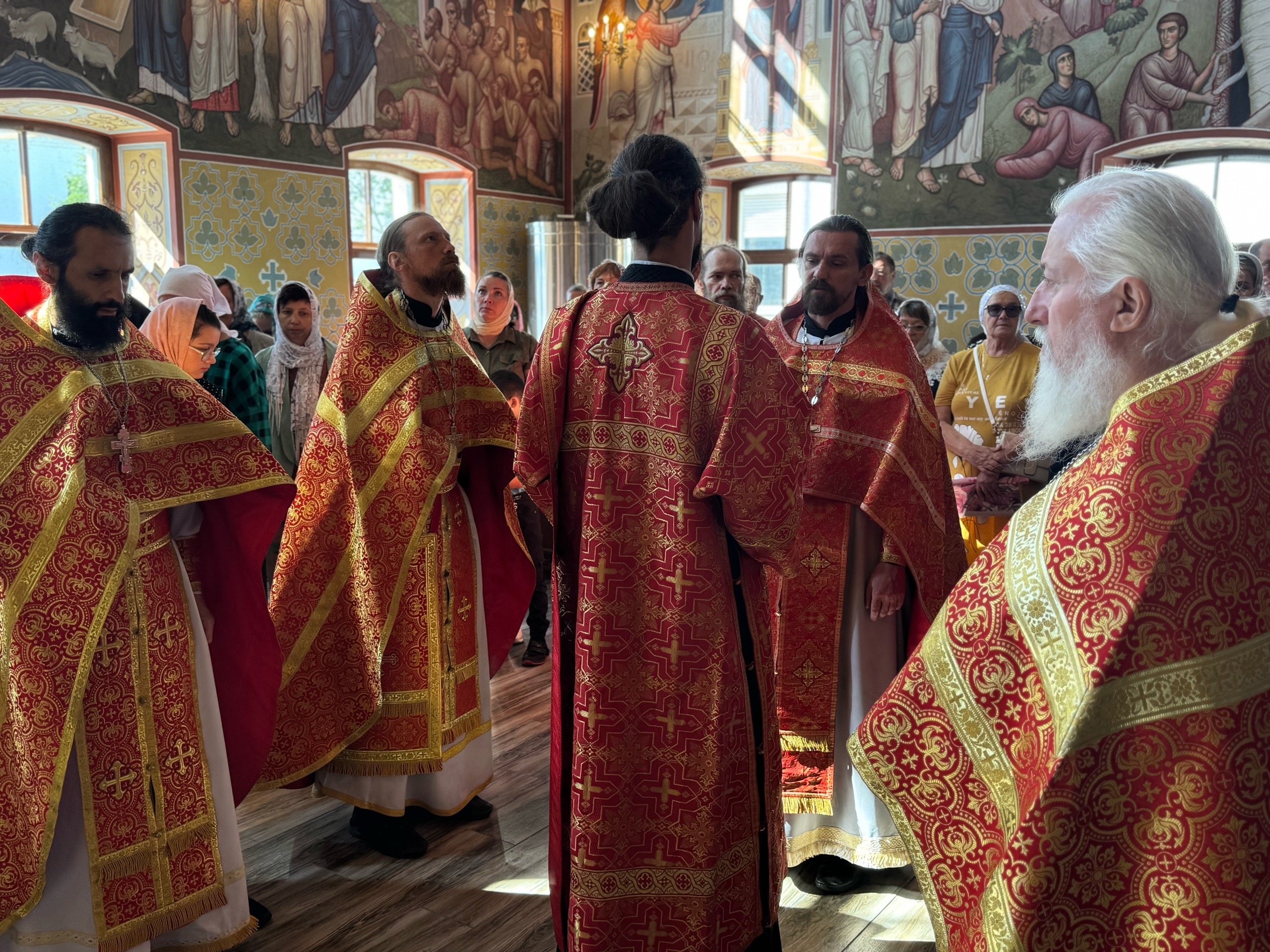 Престольный праздник храма в честь великомученика и целителя Пантелеимона