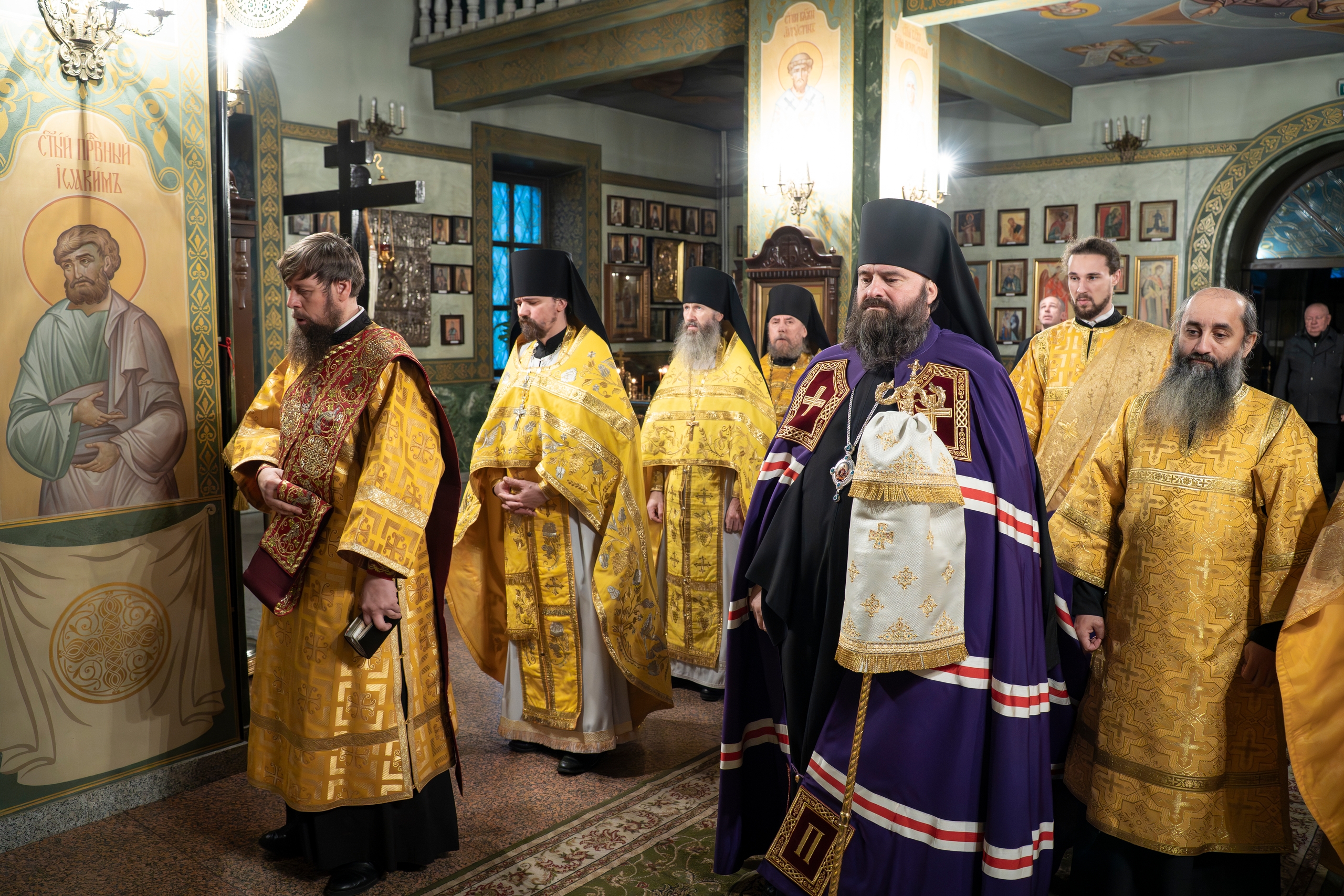 Епископ Городецкий и Ветлужский Парамон совершил Божественную литургию в Городецком Феодоровском мужском монастыре