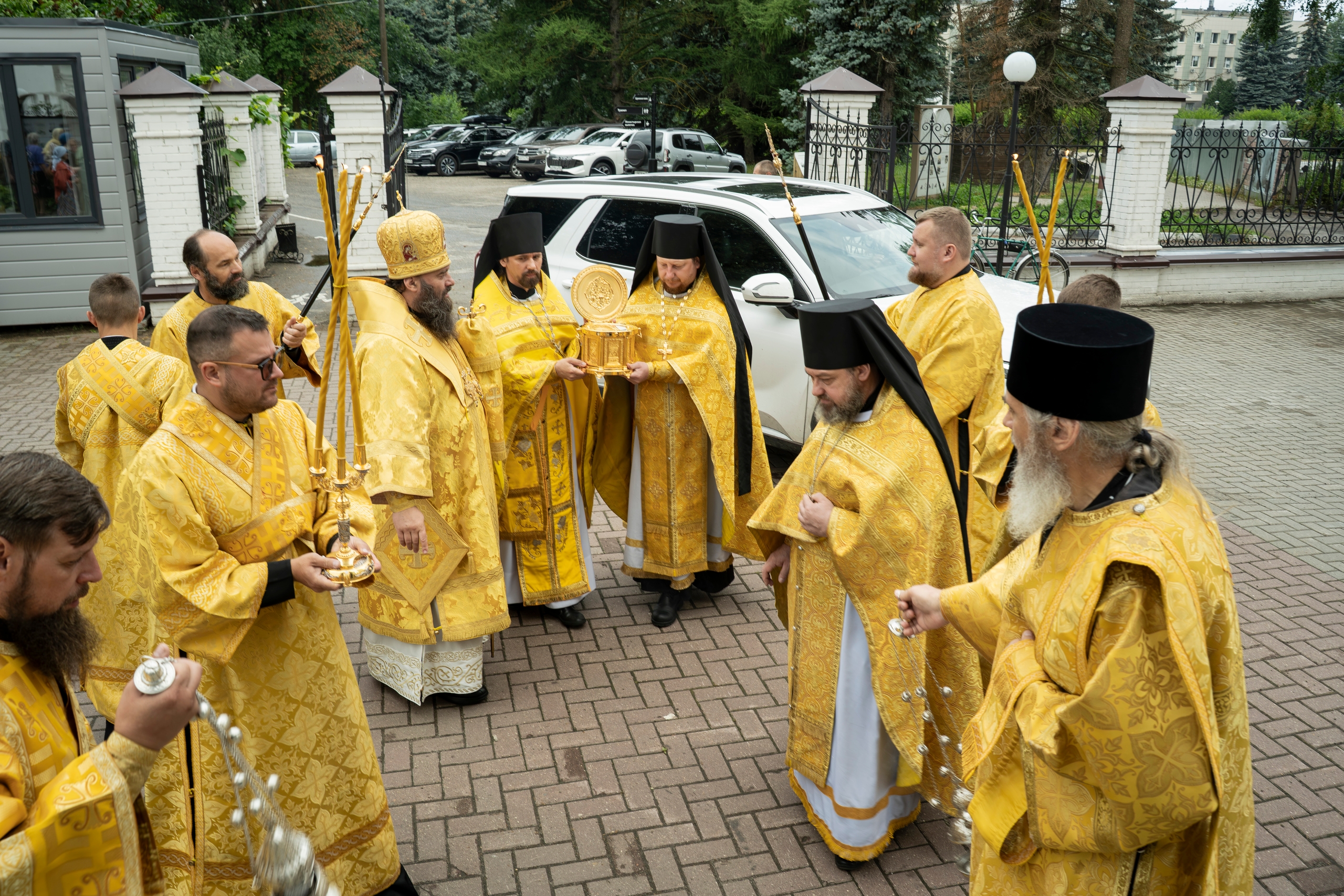 В Городецкий Феодоровский мужской монастырь прибыл ковчег с частицей мощей праведного Алексия Бортсурманского