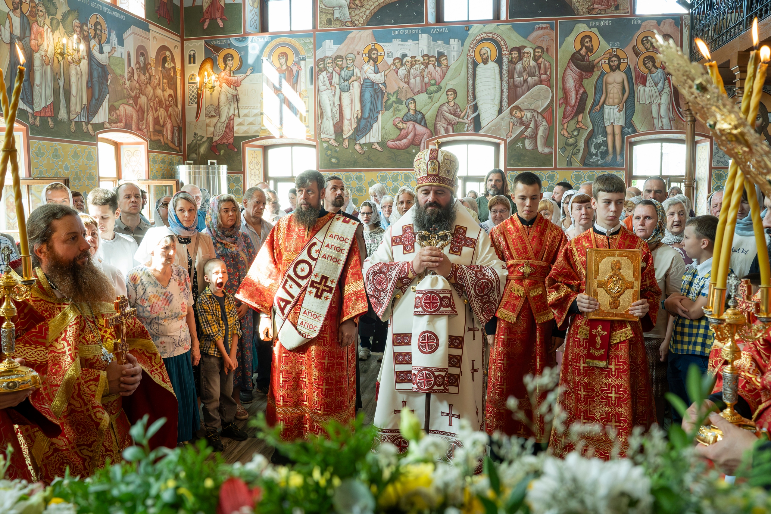 В престольный праздник Городецкого Феодоровского мужского монастыря епископ Городецкий и Ветлужский Парамон совершил Божественную литургию